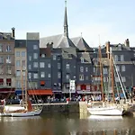 Adonis Hauts De Honfleur 3* Équemauville
