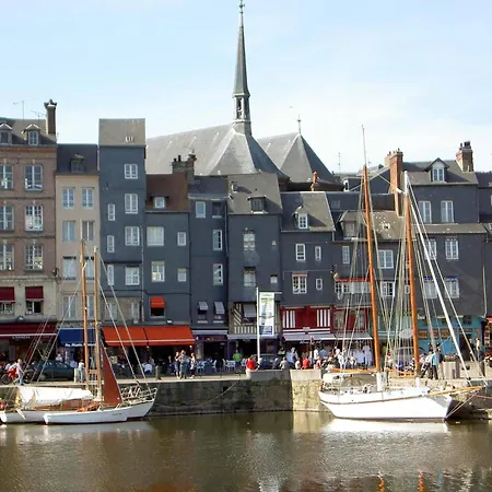 Adonis Hauts De Honfleur 3* Équemauville