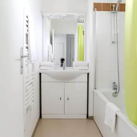 Aparthotel Adonis Hauts De Honfleur 3*