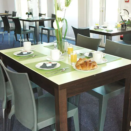 Aparthotel Adonis Hauts De Honfleur 3*