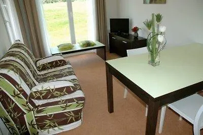 Adonis Hauts De Honfleur 3* إكوموفيل