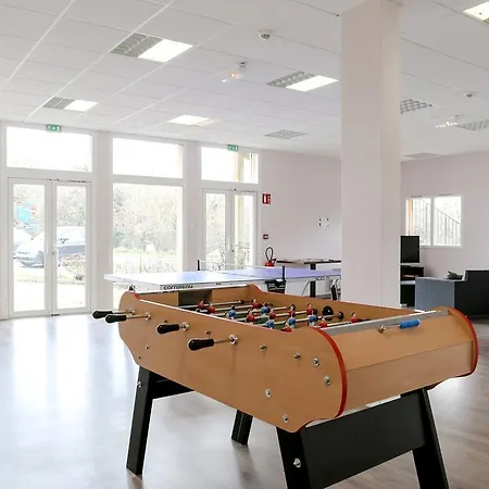 Adonis Hauts De Honfleur إكوموفيل