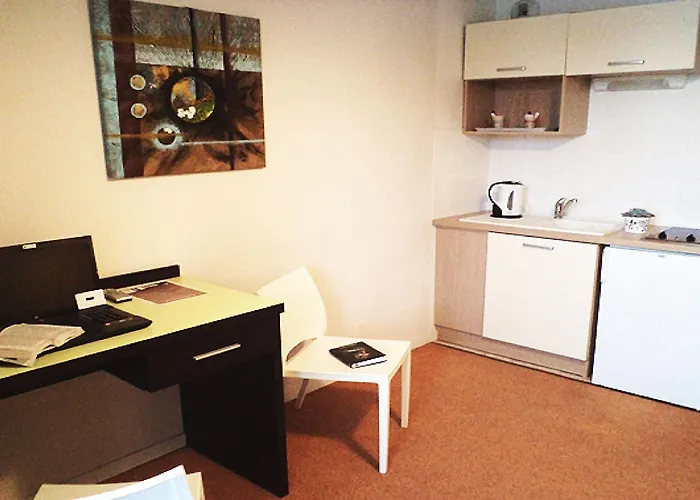 Hotel apartamentowy Adonis Hauts De Honfleur Équemauville