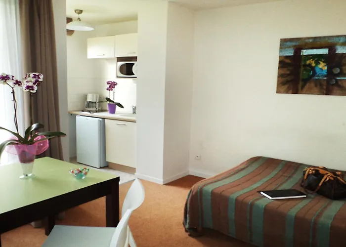 Adonis Hauts De Honfleur 3*