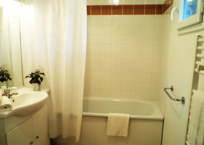 Adonis Hauts De Honfleur Appart hôtel 3*