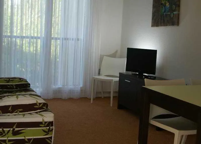 Hotel apartamentowy Adonis Hauts De Honfleur 3*