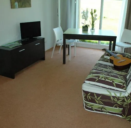 Adonis Hauts De Honfleur Hotel apartamentowy 3*